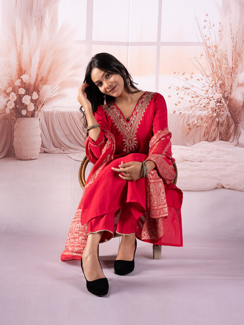 Empress Rose Embroidered Kurta Set with Heritage Dupatta - Image 3