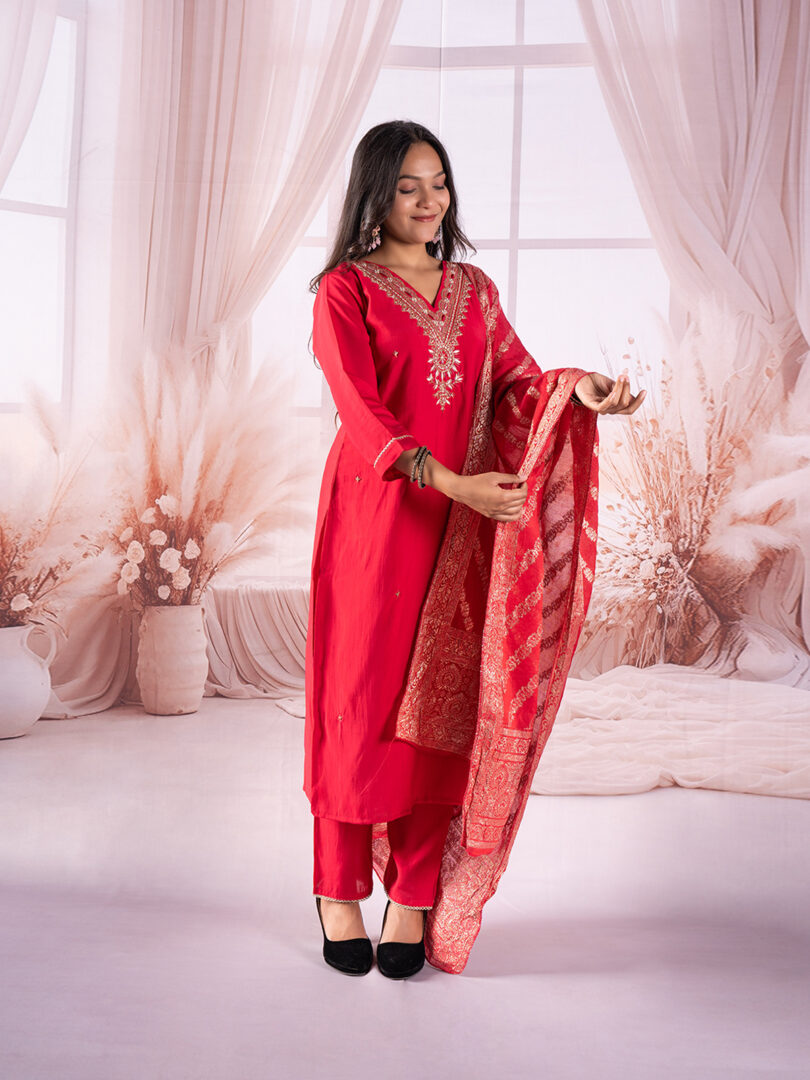Empress Rose Embroidered Kurta Set with Heritage Dupatta - Image 4