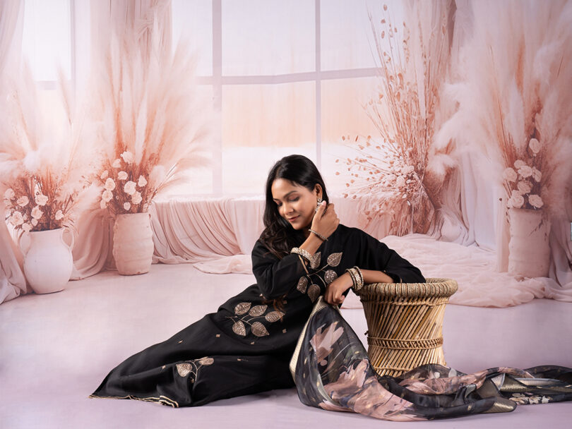 Black Embroidered Kurta Set with Floral Organza Dupatta - Image 2